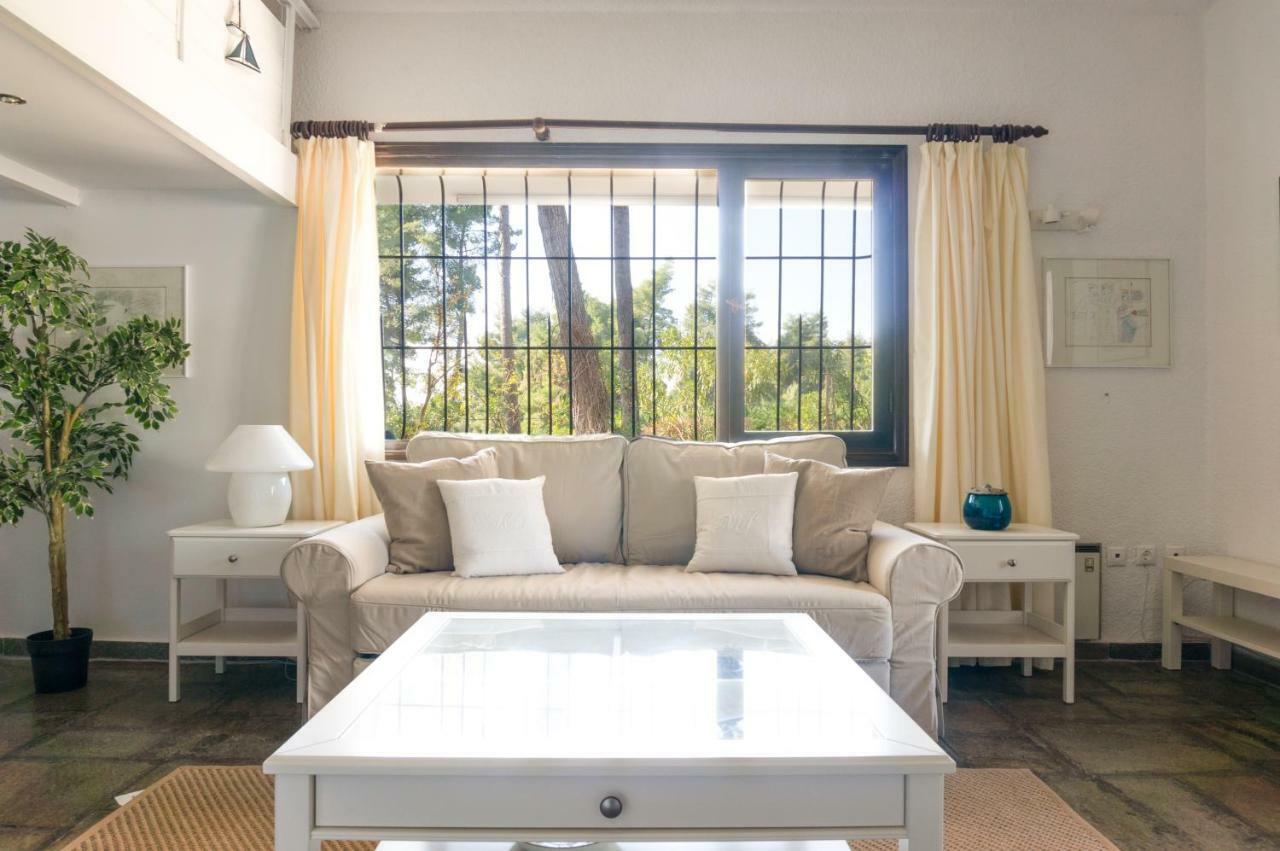 Villa Aurora In Sani With Garden And Pool Dış mekan fotoğraf